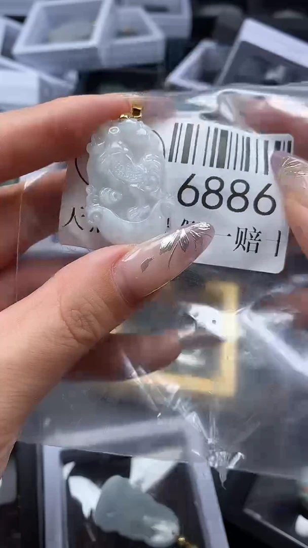 吊坠(不含链)未镶嵌翡翠6886