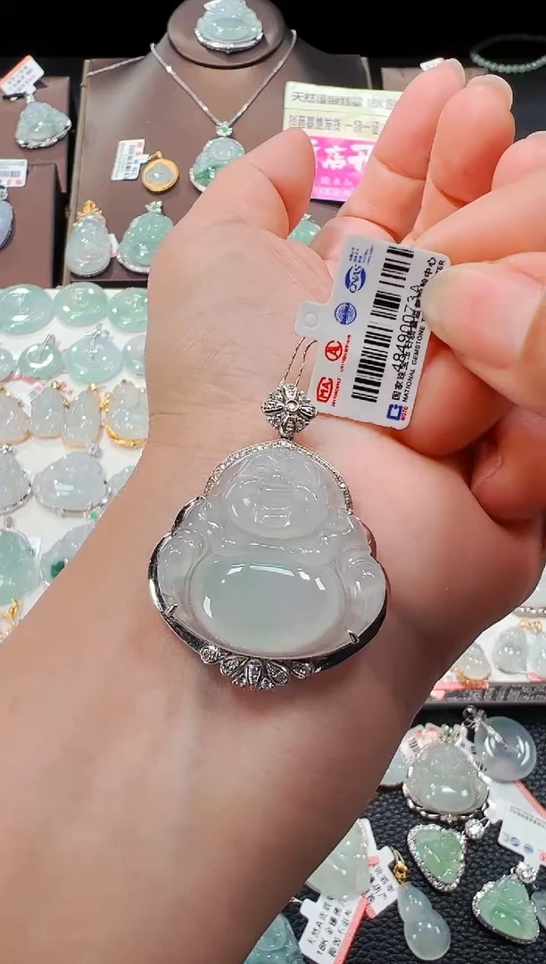 【闪购商品】翡翠吊坠(不含链)18K金镶嵌佛公吊坠73A