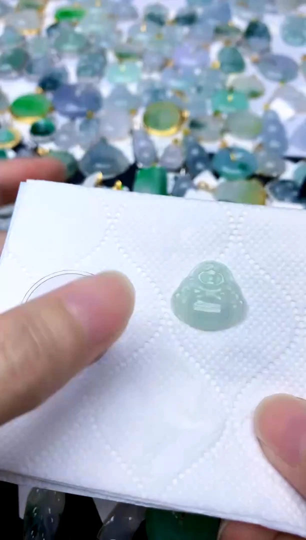 颈饰未镶嵌翡翠天然A货翡翠