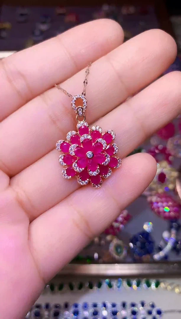 颈饰银S925镶嵌红宝石....