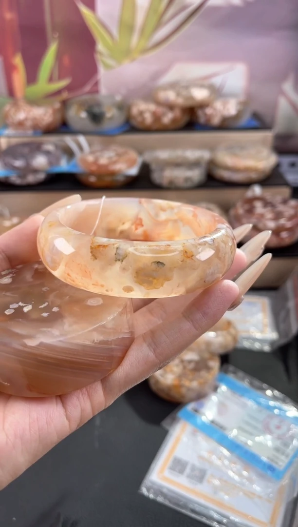 未镶嵌手镯石英质玉62