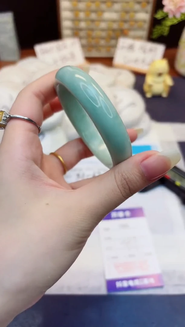 未镶嵌手镯石英质玉165-翠玉-圈口54