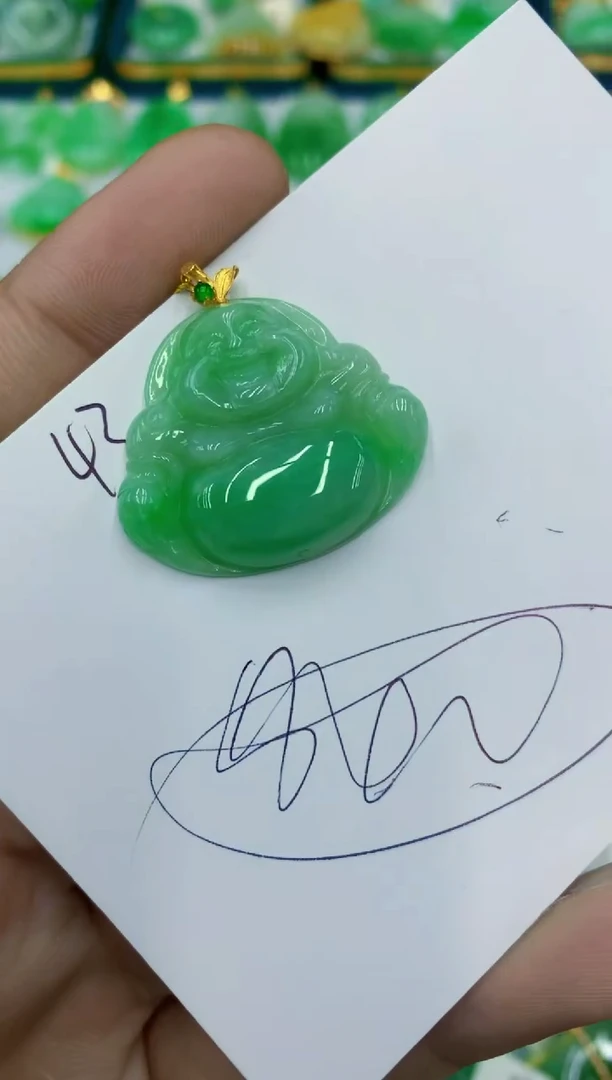 翡翠18K金镶嵌颈饰1111111111