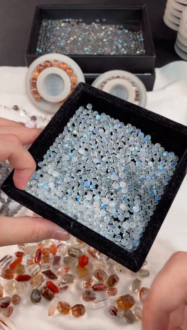 【闪购商品】水晶【W802】印度蓝月光4-5mm单珠未镶嵌多样性6颗