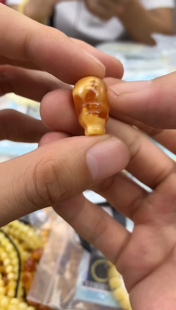 裸石蜜蜡未镶嵌三通