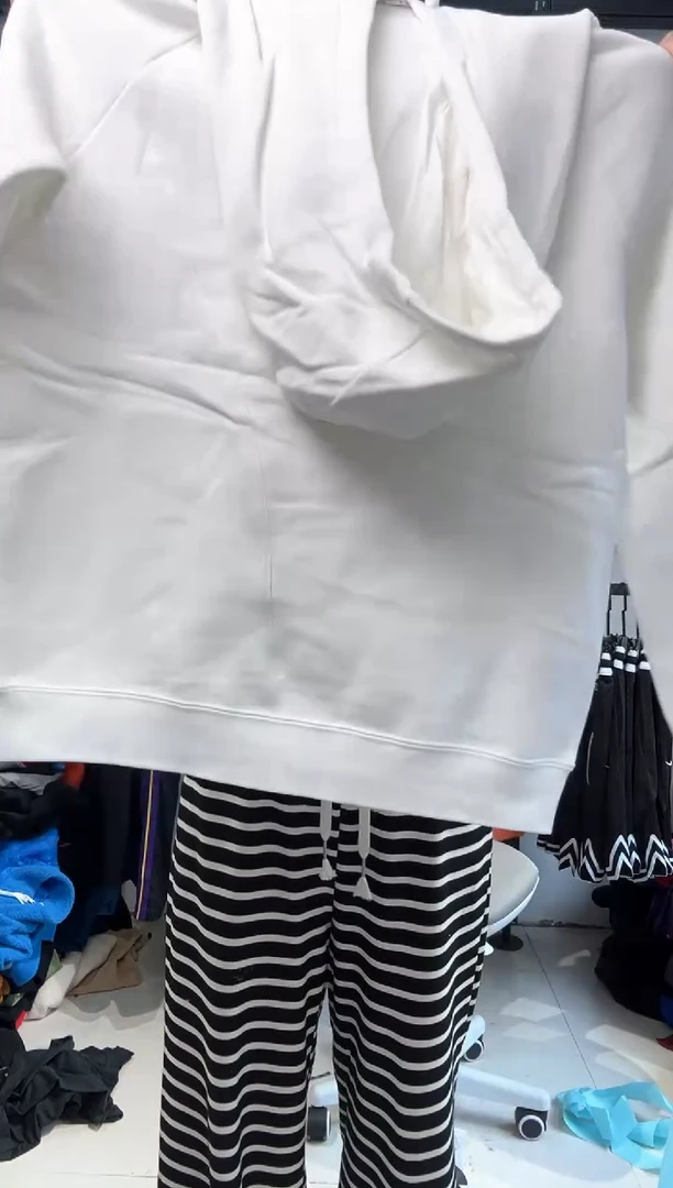 2241 编码  瑕疵直播间过款为准 尺码L