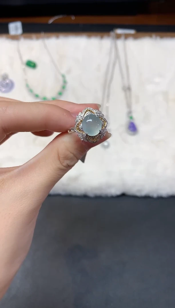 18K金镶嵌戒指翡翠W718|6800