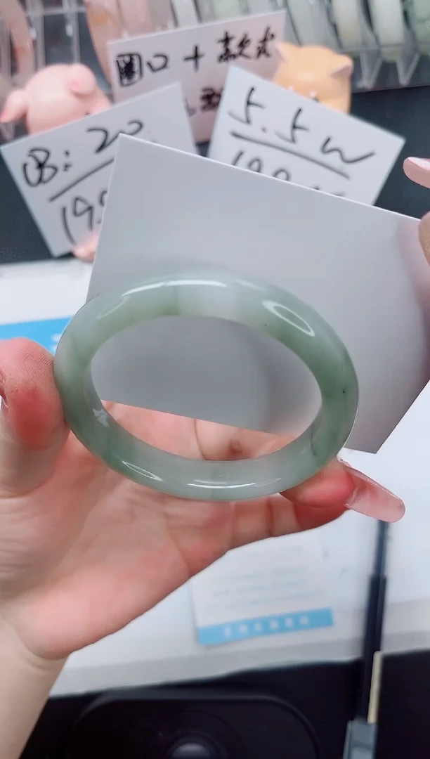 【闪购商品】石英质玉手镯未镶嵌525-56.5