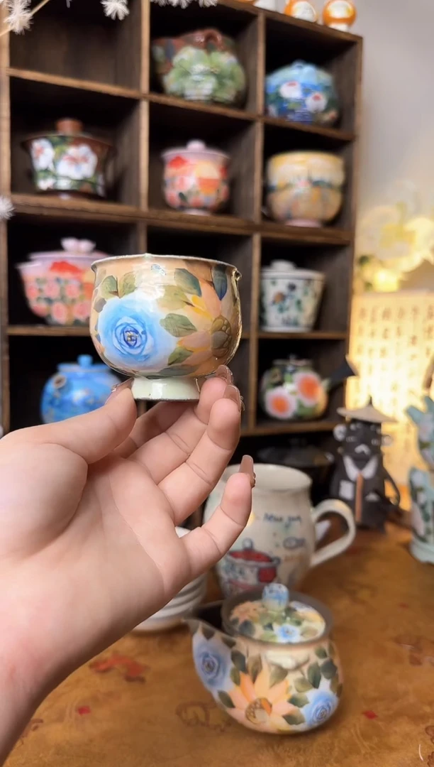 【闪购商品】石一葵花花口主人杯