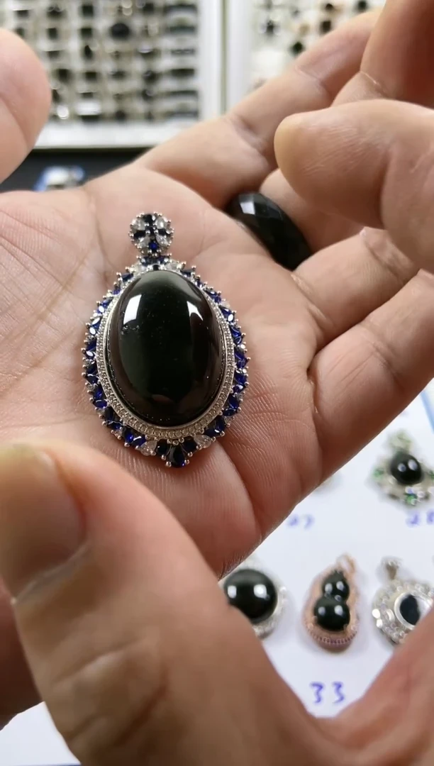 吊坠(赠链)银S925镶嵌翡翠大蛋面