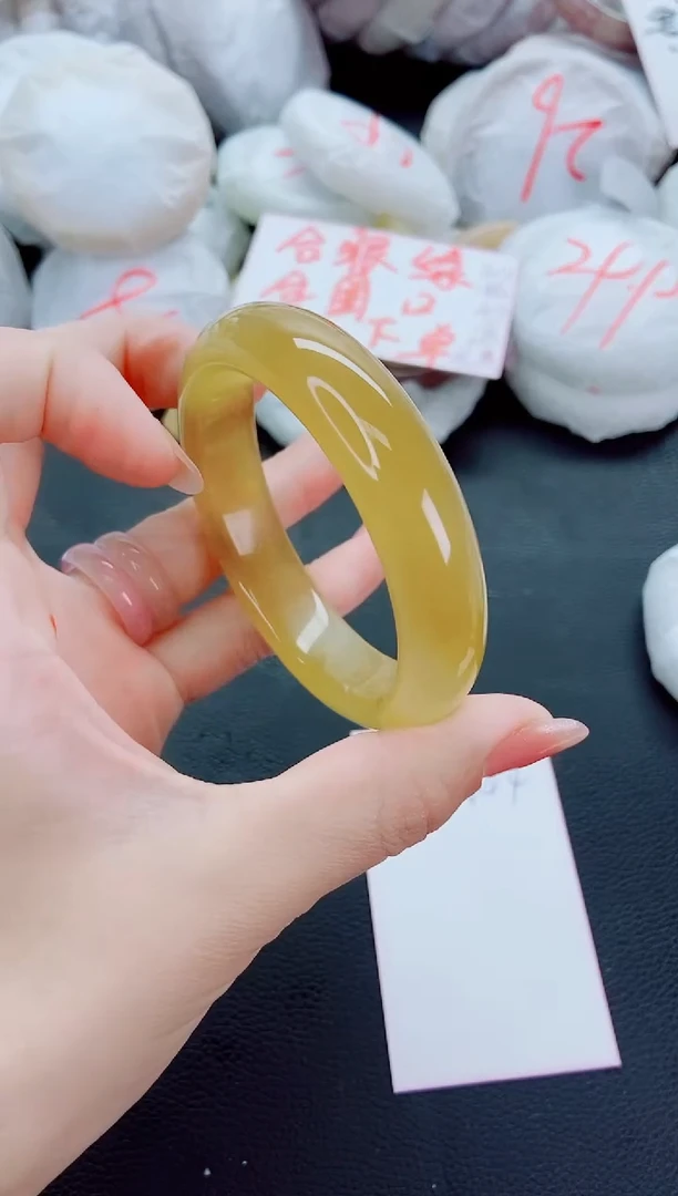 石英质玉手镯未镶嵌J144-56-57