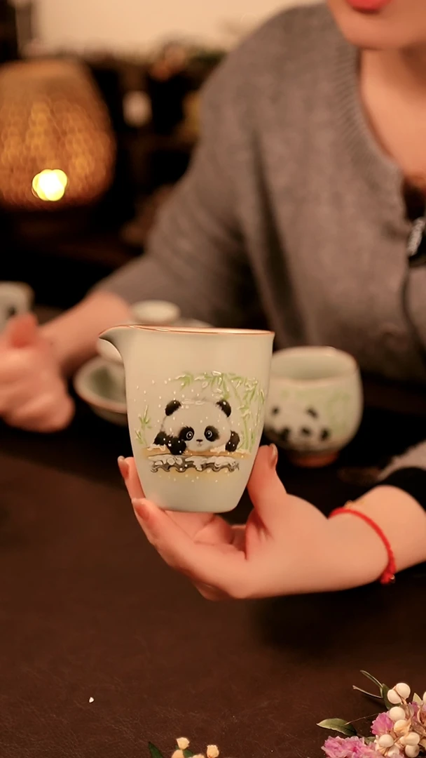 【闪购商品】闪购冲冲冲 雪景熊猫公道