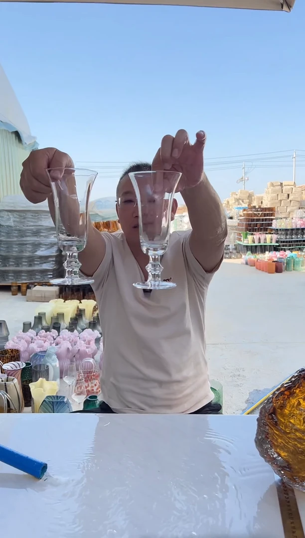 水养鲜花ins风客厅