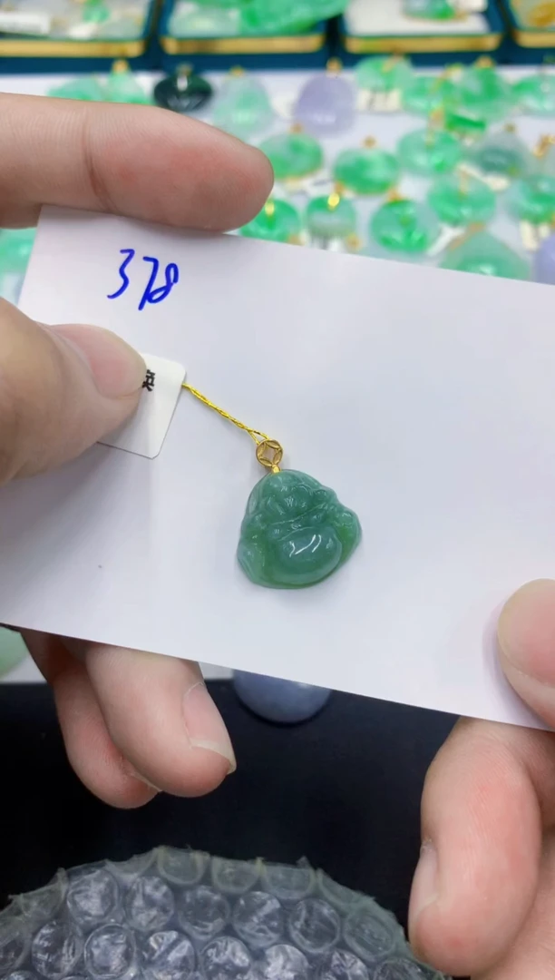 颈饰未镶嵌翡翠翡翠