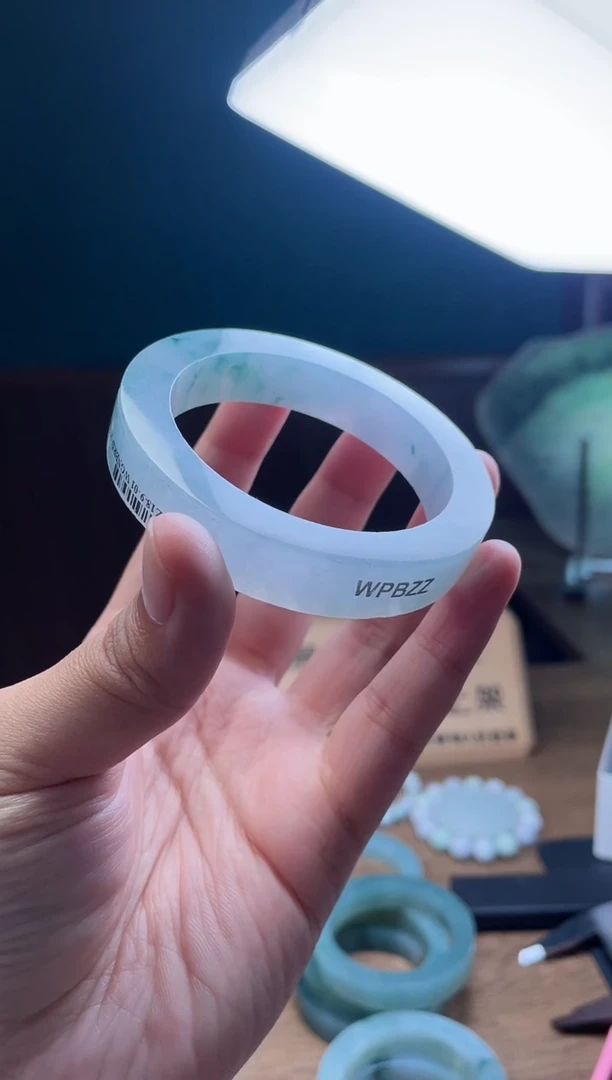 【闪购商品】定制翡翠手镯未镶嵌定制