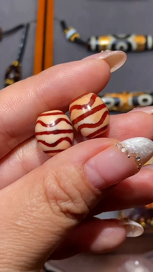 玛瑙/玉髓颈饰未镶嵌A28774-红肉双水纹单珠多样性