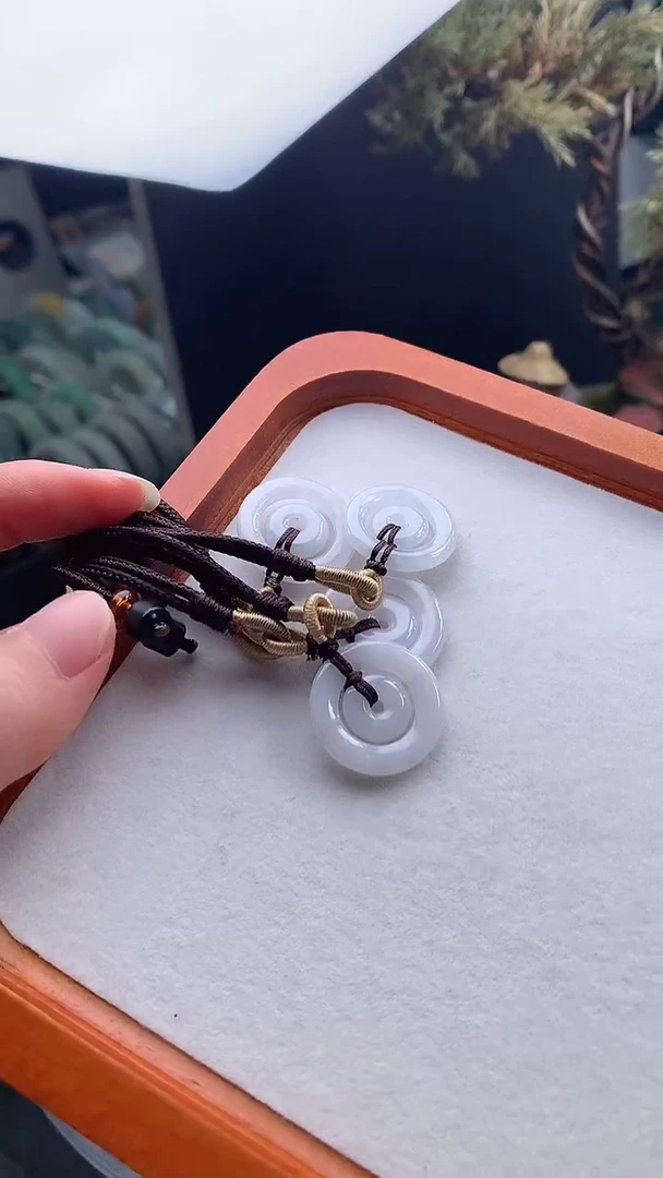 吊坠(不含链)未镶嵌翡翠子母扣多样性发一件