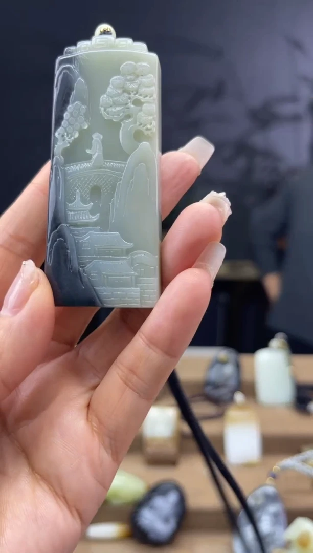 颈饰未镶嵌和田玉1