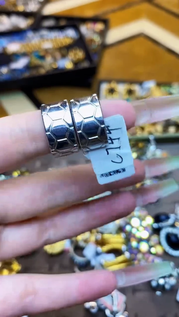 合金琉璃楚楚珠宝中古甄选不退换