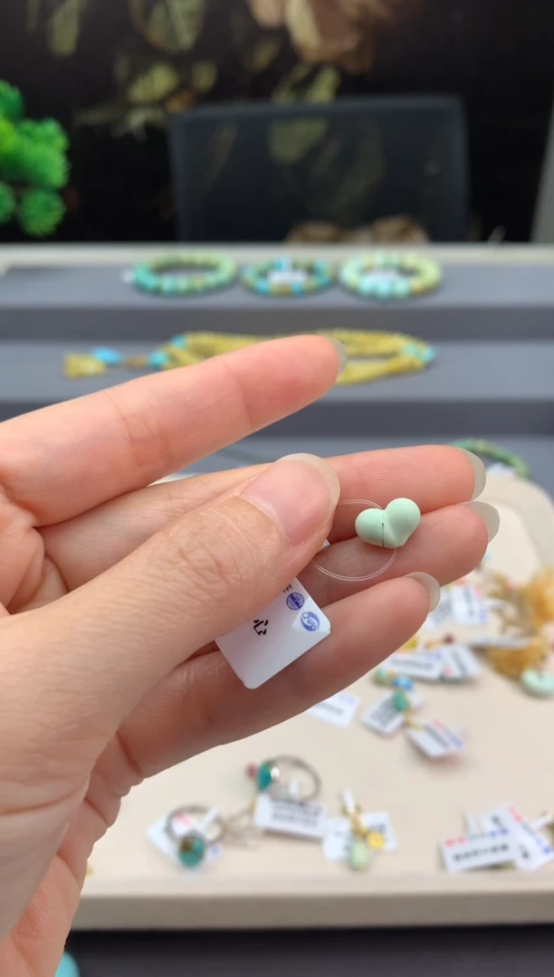 未镶嵌雕刻南红玛瑙W233