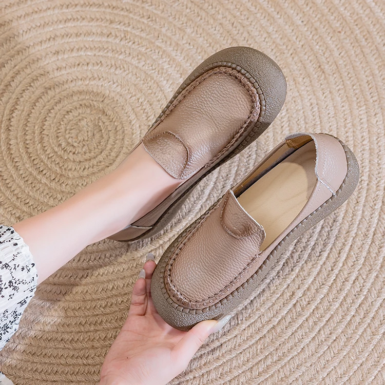 头层牛皮真皮新款软底妈妈鞋牛筋底厨房防滑脚蹬平底皮鞋舒适单鞋