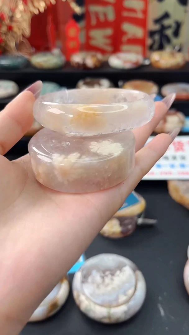 【闪购商品】石英质玉手镯未镶嵌赠送镯心（57圈口）