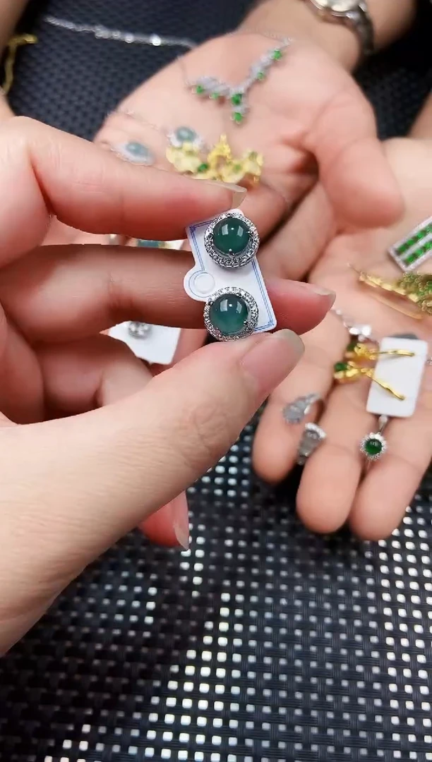 【闪购商品】翡翠耳饰未镶嵌11111111