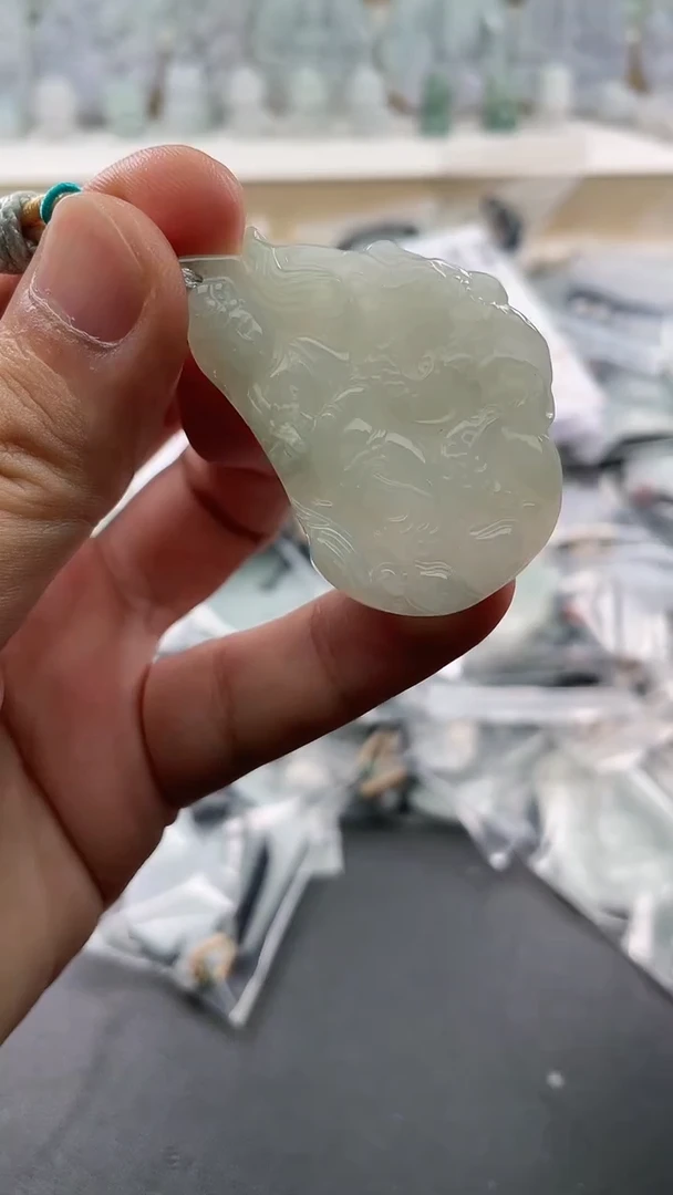 翡翠未镶嵌颈饰..../7/5/ 16