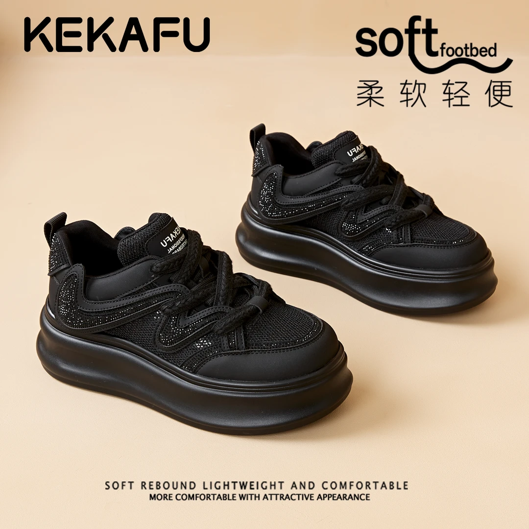 珂卡芙时尚舒适透气黑色显瘦休闲鞋女2025秋季新款水钻高级感板鞋