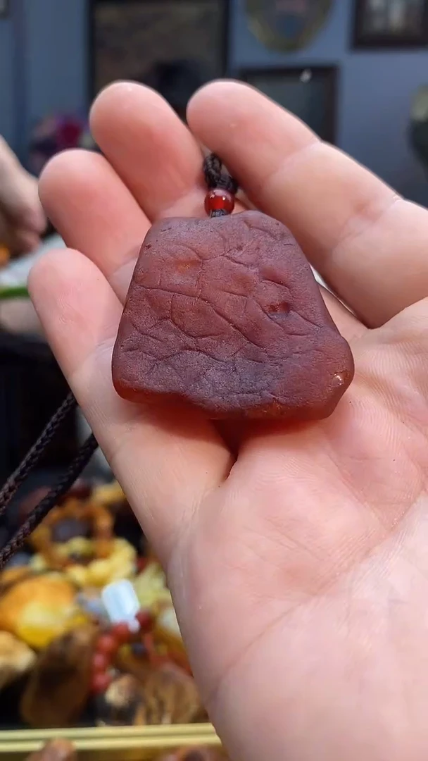 琥珀颈饰未镶嵌吊坠