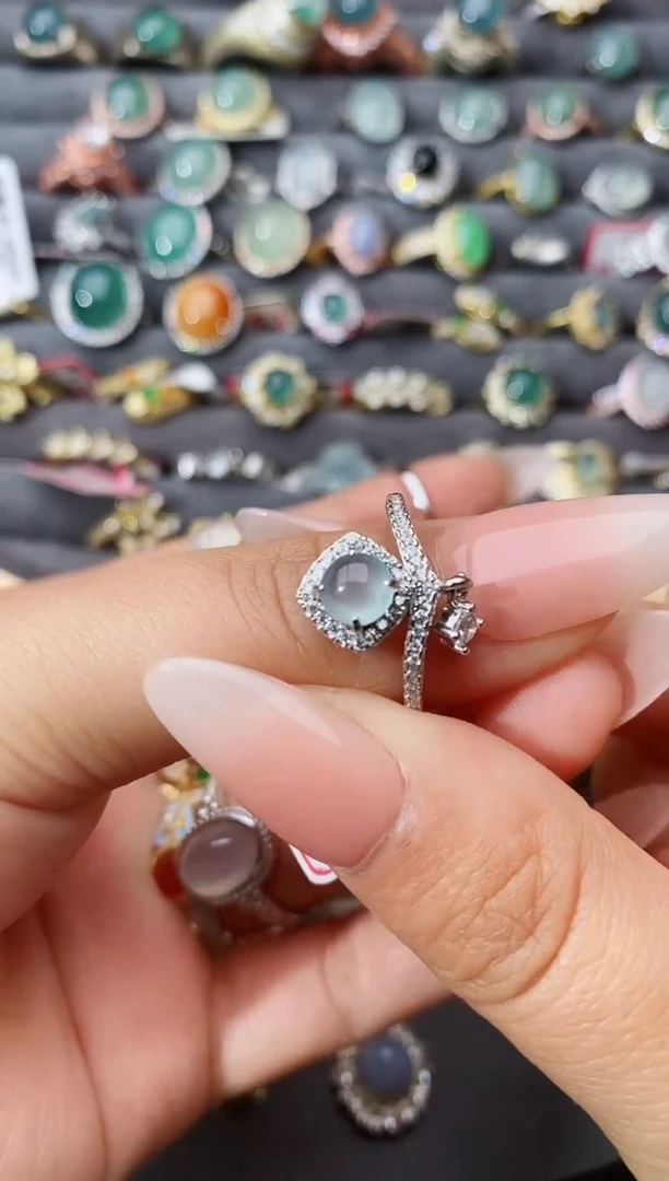 【闪购商品】翡翠戒指银S925镶嵌瑞丽市颜玉珠宝