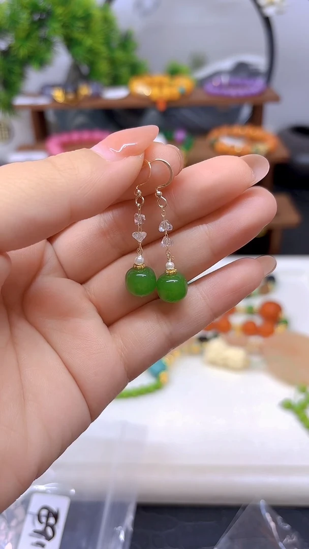 14K金镶嵌和田玉耳饰E916