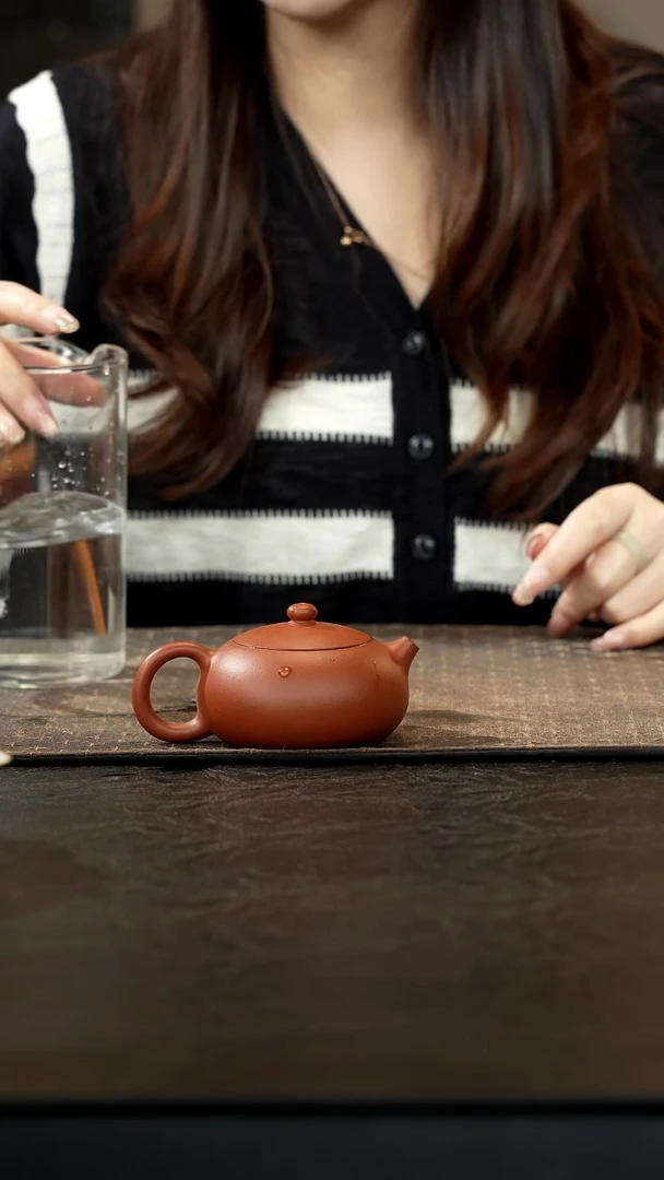 茶壶紫砂小红泥扁西施壶120cc