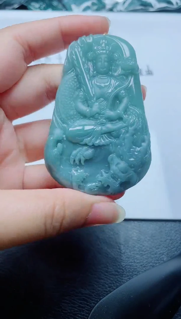 翡翠未镶嵌颈饰