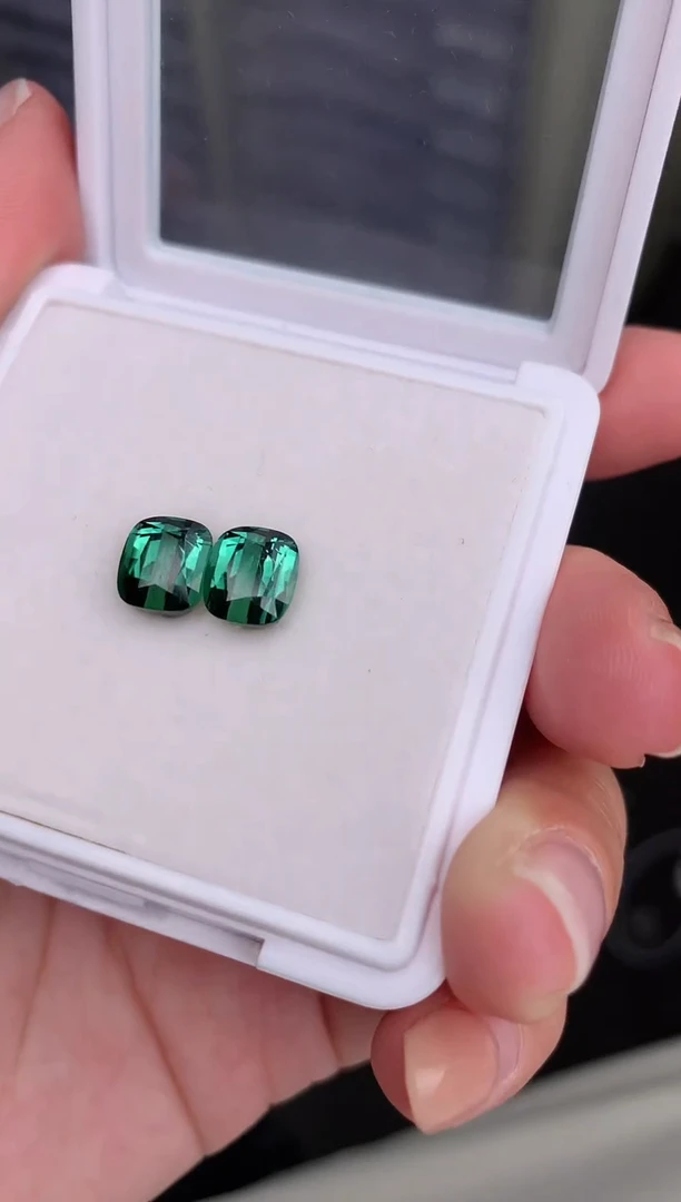 【闪购商品】碧玺裸石未镶嵌4ct绿碧玺配对