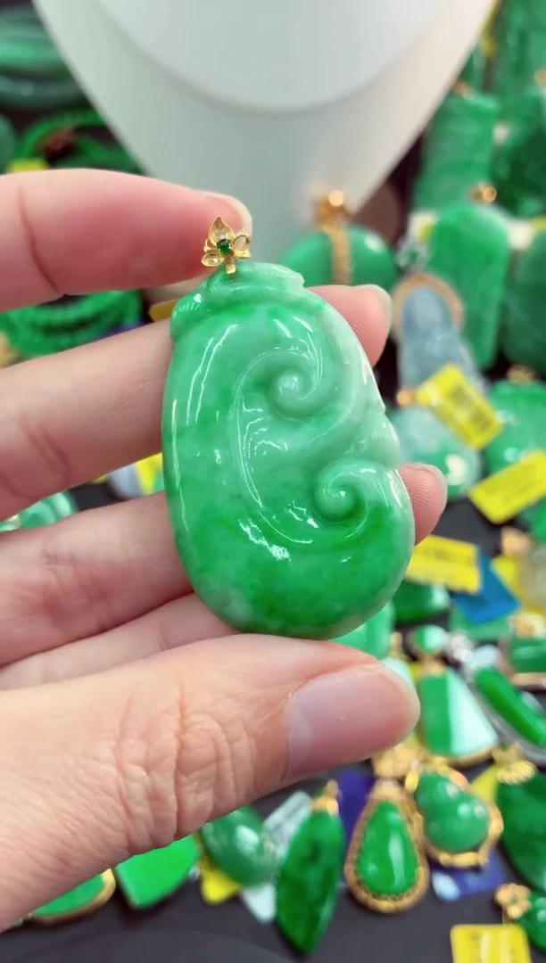 吊坠(不含链)18K金镶嵌翡翠天然缅甸翡翠A货