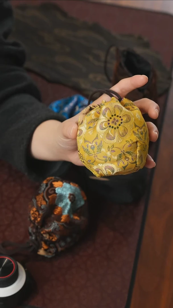 杯袋············