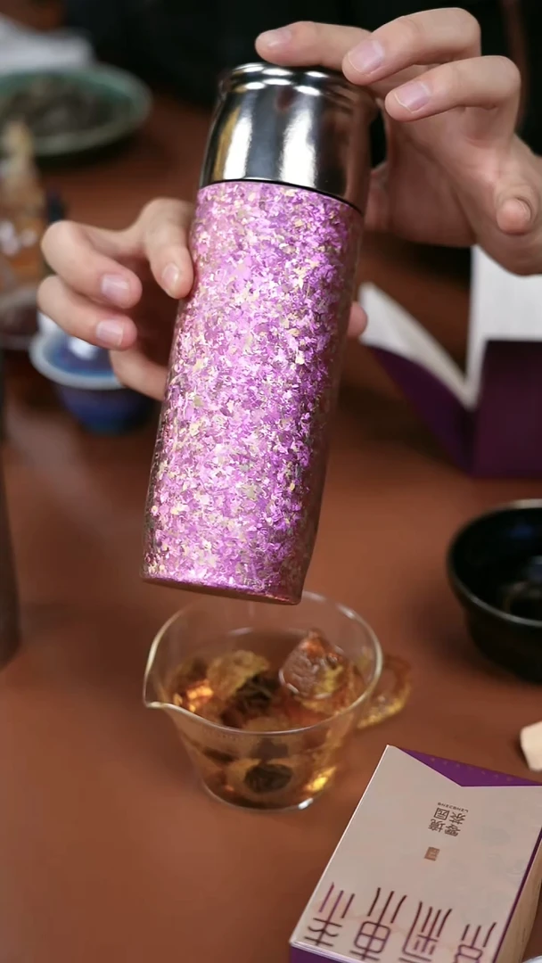 辉哥粉丝福利 纯钛杯一体成型+四罐 粉