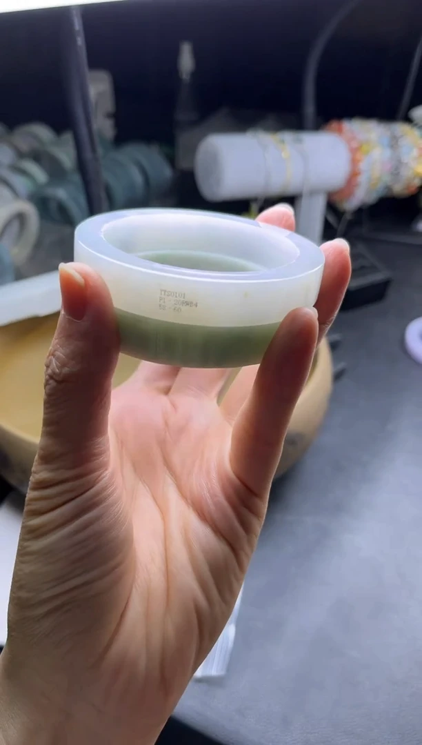 未镶嵌手镯定制翡翠翡翠手镯单样发一件