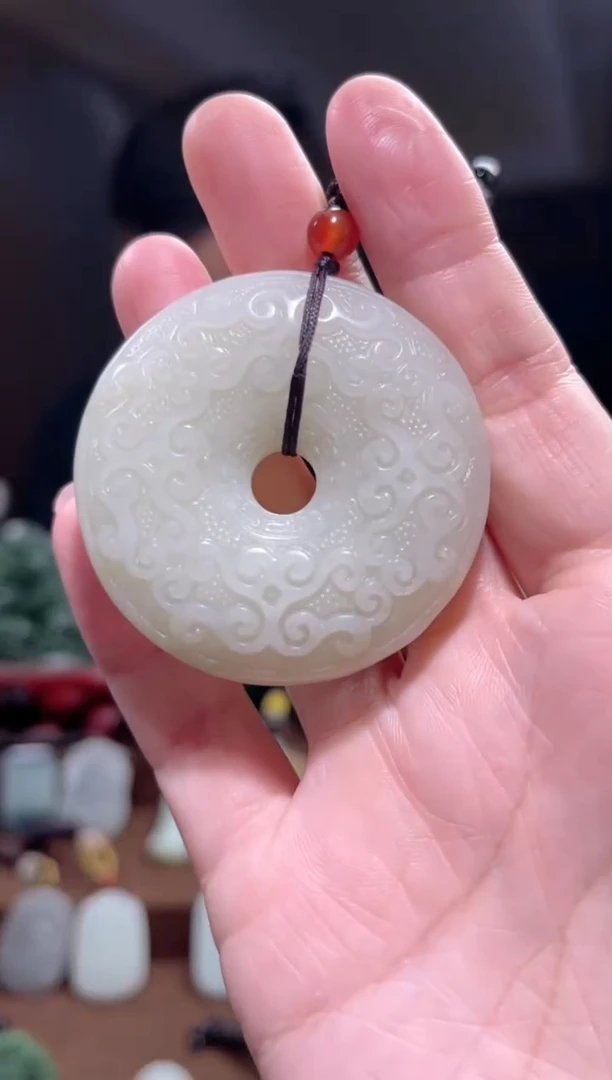 颈饰未镶嵌和田玉·