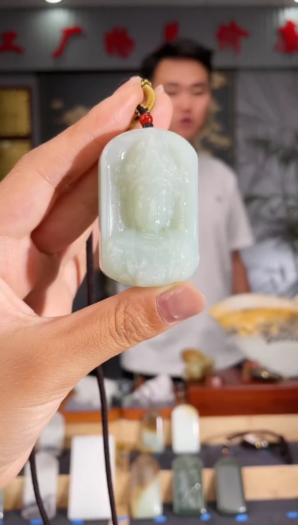 和田玉未镶嵌颈饰1