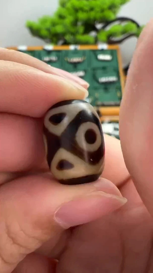 玛瑙/玉髓（覆膜）颈饰未镶嵌62.（微瑕随机发货）