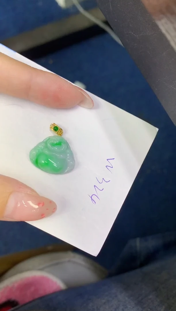 翡翠未镶嵌颈饰缅甸天然翡翠A货