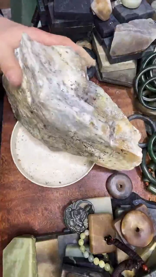 未镶嵌和田玉珠宝半成品1