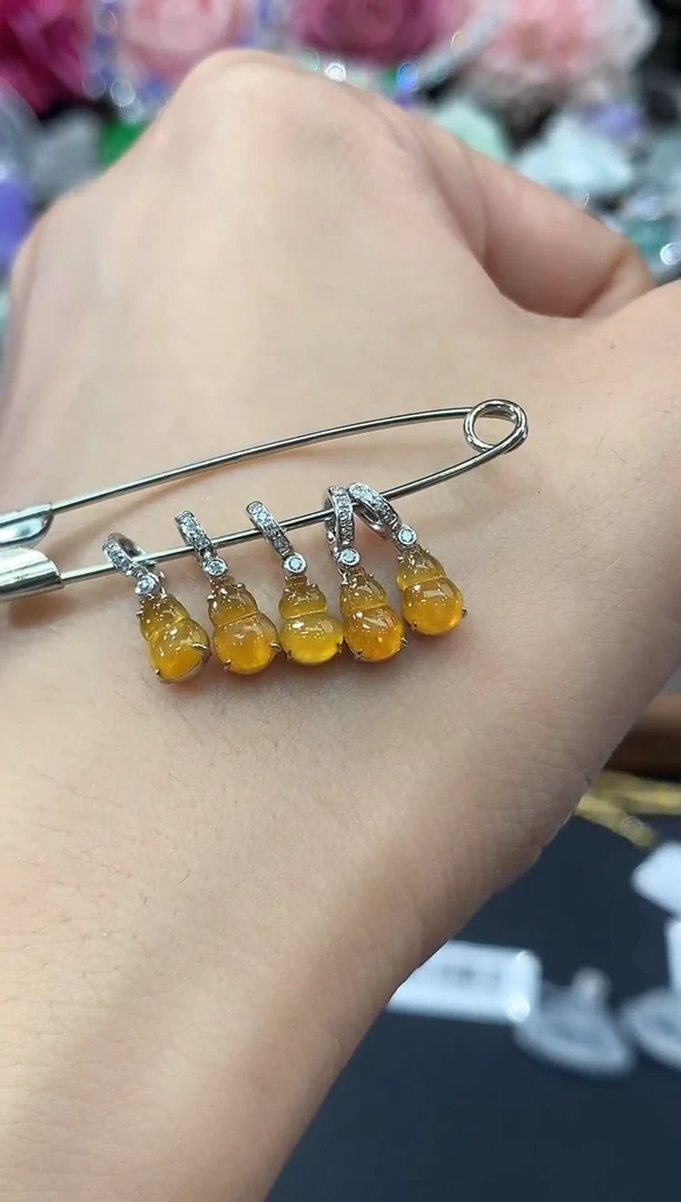 吊坠(不含链)18K金镶嵌翡翠C1