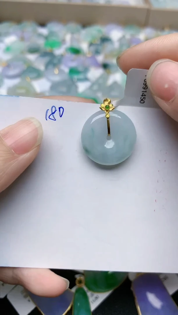 【闪购商品】翡翠颈饰18K金镶嵌天然翡翠A货