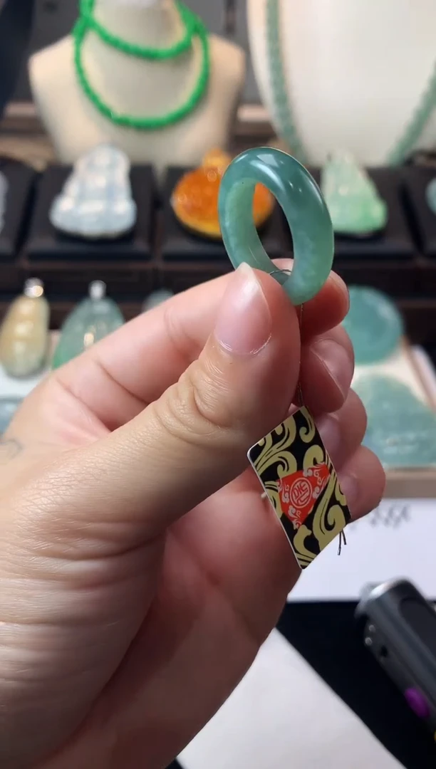 未镶嵌定制翡翠闫*垚毛货不退不换