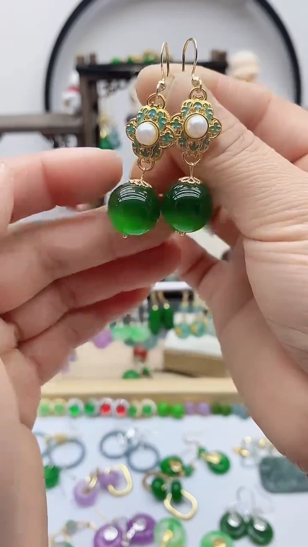 未镶嵌变石猫眼耳饰111