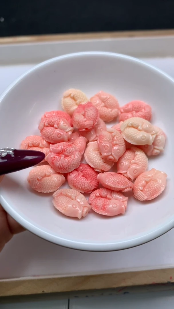 未镶嵌散珠拼合珍珠（马贝珠）E33 女皇贝 双面鱼15*6mm5个6.8元