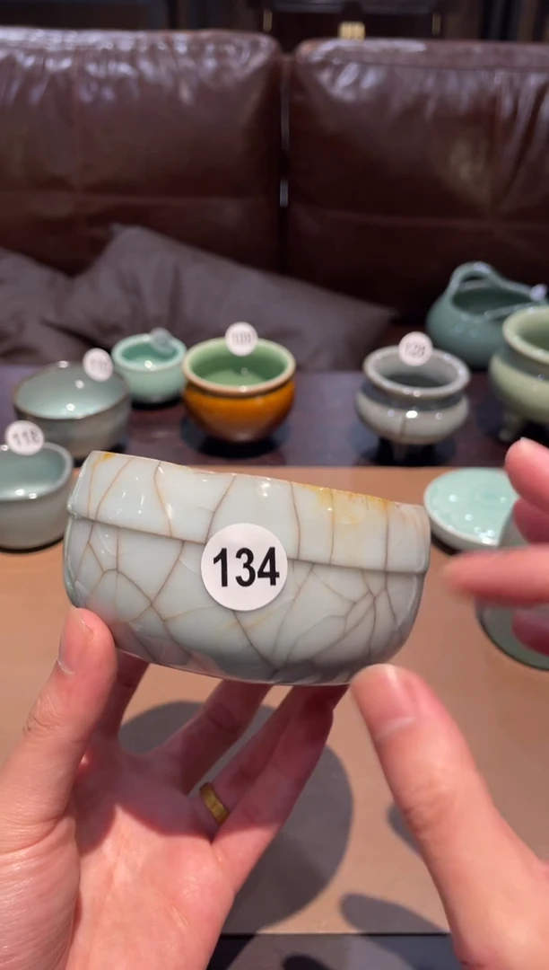 壹**肆134窑承青瓷月白海棠洗